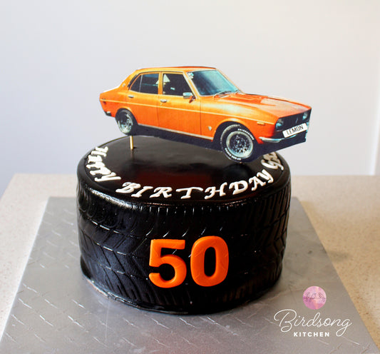 Car enthusiast cake