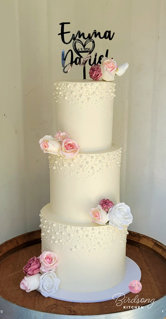 Sugar pearls cake