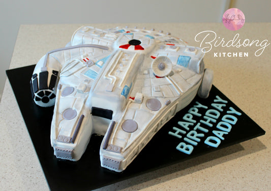 Star wars millennium falcon cake